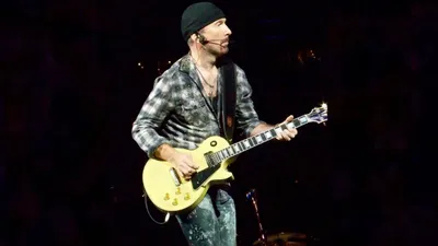 Guitares et guitaristes de légende : Gibson Les Paul White Alpine...