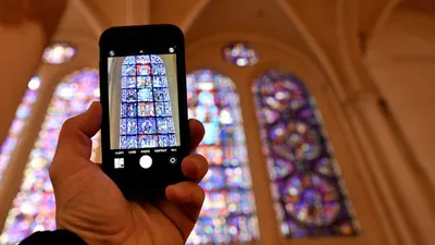 Quand l'IA rend lisibles les vitraux des églises