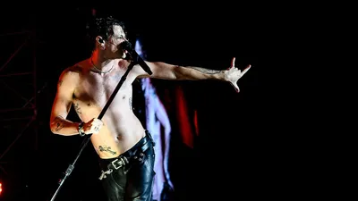 Yungblud fait une pause et annule un festival 