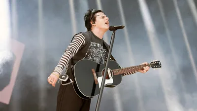 Yungblud mobilise ses fans pour les enfants victimes de guerre