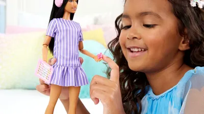 Barbie autiste : pourquoi Mattel fait de l’inclusif 