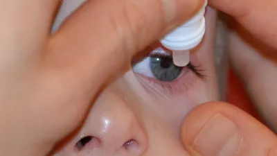 Des gouttes ophtalmiques pourraient-elles remplacer les lunettes ?