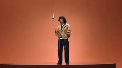 Ino Casablanca fait monter la température chez COLORS avec «...