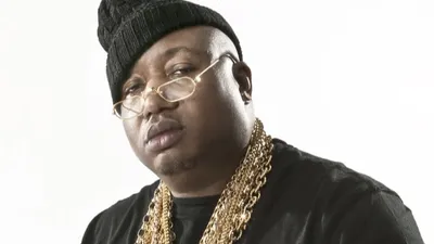 E-40 lâche un couplet à 58 ans