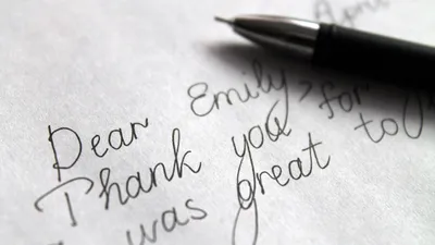 Café Pli : le café où on s'envoie une lettre dans le futur