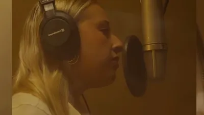 Héléna fête ses 24 ans avec une surprise à ses fans