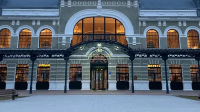 Espagne : Une gare fantôme transformée en palace !