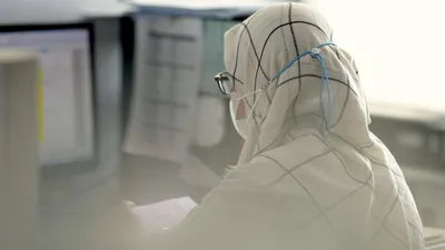 Voile dans l’espace public : une interdiction générale complexe à...