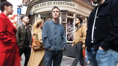 Johnny Marr annonce un nouvel album et dévoile le single "Spin" 