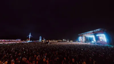 Journée du jeudi annulée, concerts déplacés d'une scène à l'autre :...