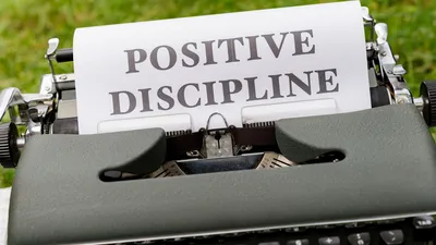 Dans un collège français, les punitions se transforment en bénévolat 