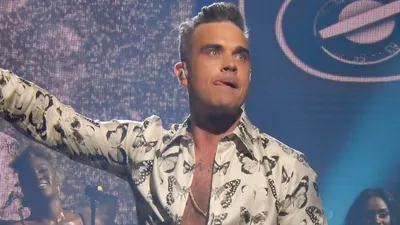 Robbie Williams répond aux rumeurs après une séquence virale
