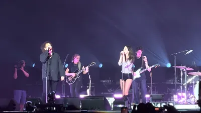 Olivia Rodrigo et Robert Smith dévoilent leur single commun "What’s...