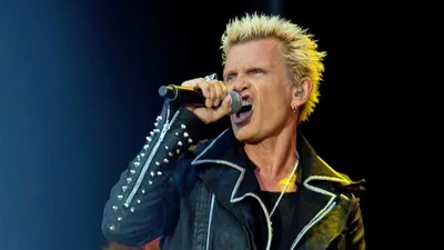 "Billy Idol Should Be Dead" : le documentaire sur la légende du...