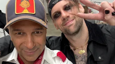 Tom Morello partage un nouveau titre rentre-dedans "Everything Burns"