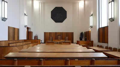 Un couple de parents relaxé, après la mort de leur enfant dans la...