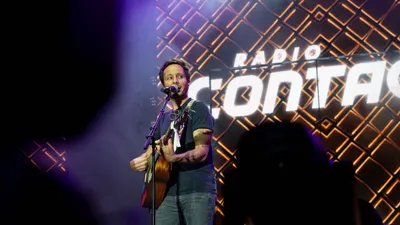 VIANNEY "Comment on fait" (LIVE)