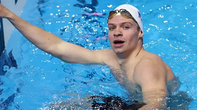 Léon Marchand pulvérise son record sur 400m nage libre