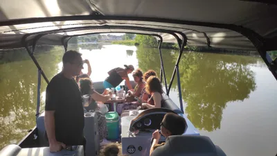 Lion d'Angers. Le Black Boat, une croisière fluviale en adéquation...