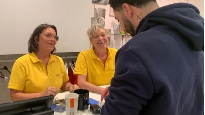 Angers. "Il y a que ça qui marche le troc", de nombreux clients...