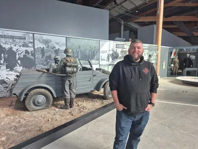 Ardennes - Un Youtubeur en tournage au Musée Guerre et Paix
