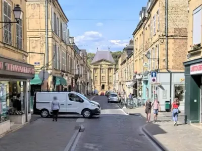 L’interdiction de la vente d’alcool à emporter la nuit prolongée...