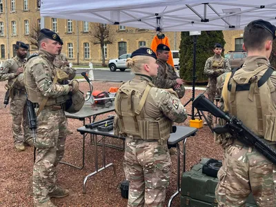 Première en France : la garnison de combat présentée à Charleville