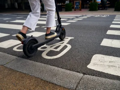 Ardennes - Une nouvelle commune impose le casque en trottinette