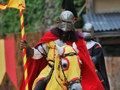 A la découverte de la chevalerie au château-fort de Sedan