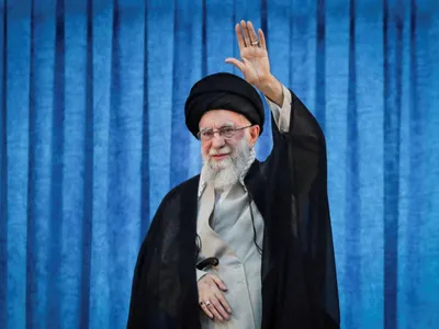 Iran : derniers préparatifs avant les funérailles nationales d'Ali...