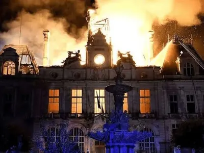Violences du 17 octobre : plusieurs villes françaises prolongent...