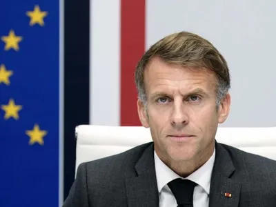 France : Macron face aux lycéens et aux forces de l’ordre avant une...