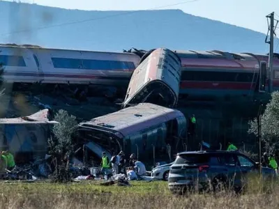 Espagne : une collision entre deux trains fait au moins 64 morts,...
