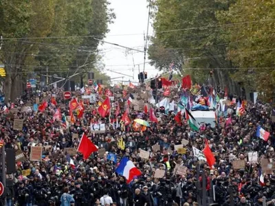 Manifestation du 31 octobre à Paris : le Conseil d’État rétablit...