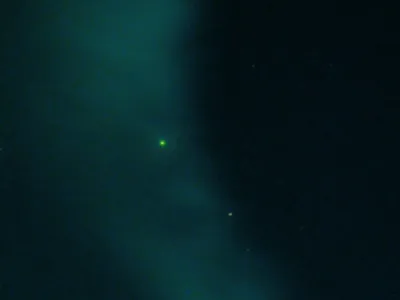 Une aurore boréale dans le ciel de Chartres