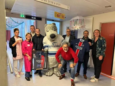 La Team Event Solidarité joue les pères Noël au service pédiatrie...