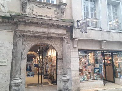 Pauline Peyrade à la rencontre des lecteurs à Chartres 