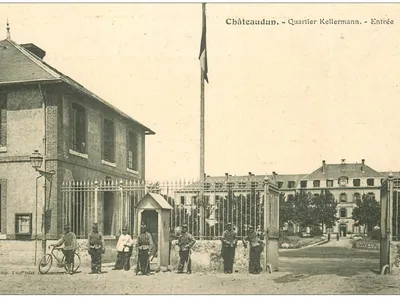 Une plaque en hommage au artilleurs du 109e Régiment 