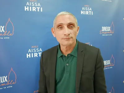 L'un des cinq candidats renonce à Dreux