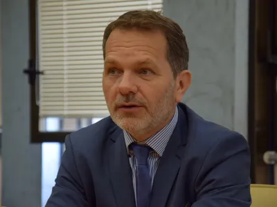 Pointée du doigt, la justice répond après le meurtre de Lyhanna