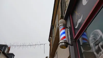 Établissements de coiffure et barbiers contrôlés par la préfecture