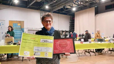 🔊 Isabelle JULIEN reçoit le 21ème Prix du Manuscrit