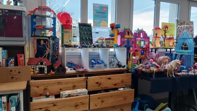 🔊 À Noël, pensez aux jouets d'occasion !