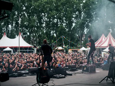  🔊 Des grands noms et des artistes émergents pour L'Paille à Sons...