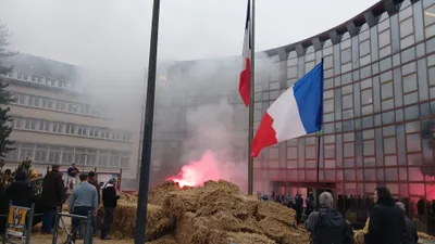 🔊 « On en a marre » une atmosphère brûlante lors de la...