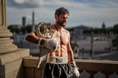 🔊 Cyril Benzaquen, sept fois champion du monde de Kick-boxing,...