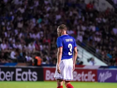 Adrien Truffert rappelé en Équipe de France par Zinédine Zidane