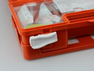 Apprendre les bases du secourisme entre deux baignades