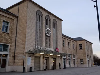 Un dépose-minute en phase de test à la gare de Chartres
