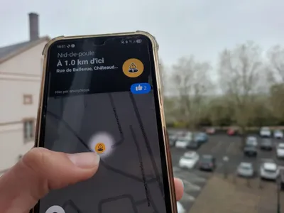 Les motards chassent les nids-de-poule